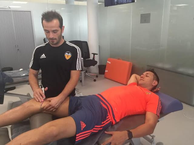 Diego Alves segue em recuperação de cirurgia no joelho (Foto: Divulgação / Soccer House)