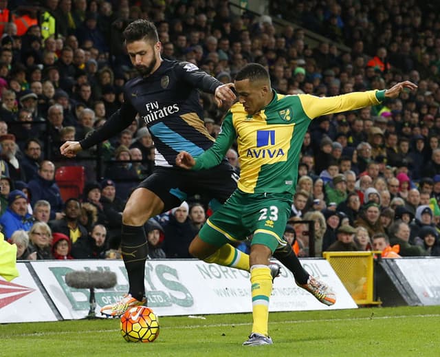 Arsenal fica no empate com o Norwich (Foto: Lindsay Parnaby / AFP)