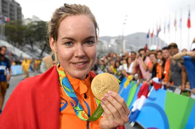 Anna Van Der Breggen conquistou medalha de ouro no ciclismo de estrada feminino