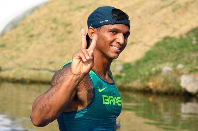 Isaquias está em mais uma decisão - Veja fotos do atleta no Rio-2016!