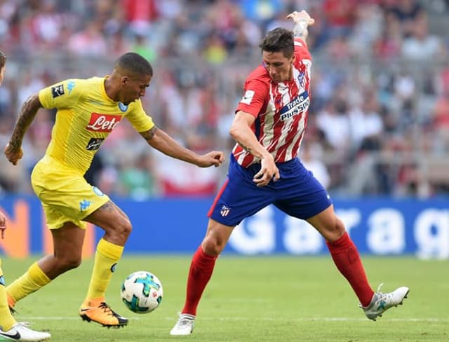 Allan e Fernando Torres - Napoli x Atlético de Madrid