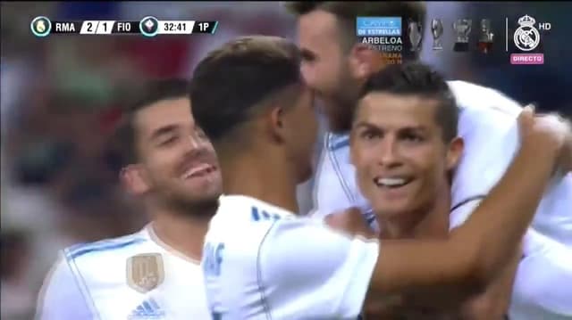 Cristiano Ronaldo faz golaço em amistoso