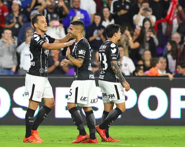 Corinthians venceu o PSV nos pênaltis