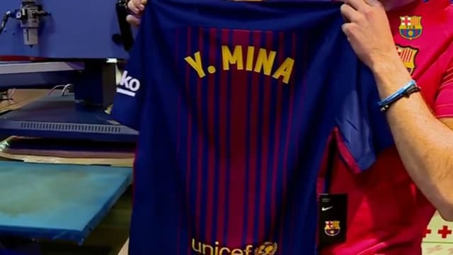 Barcelona anuncia Mina com camisa