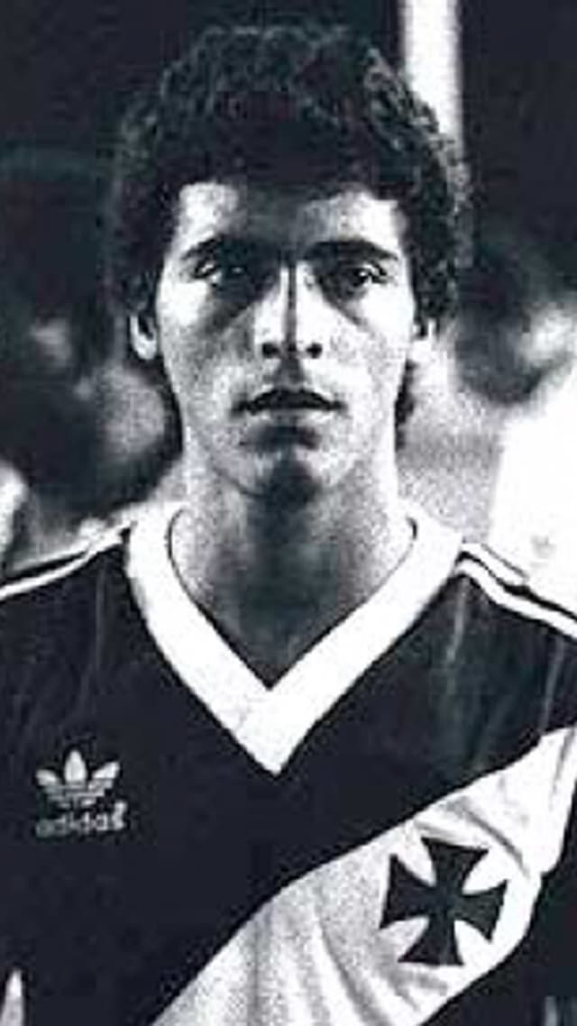 Romário foi revelado pelo Vasco, em 1985. Em sua primeira passagem pelo clube, ganhou os Cariocas de 87 e 88, e foi artilheiro do torneio em 1986 e 1987