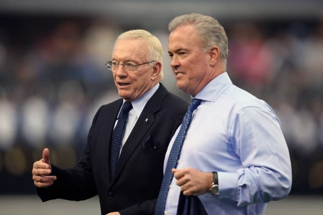 Dallas Cowboys: Jerry Jones (Dono e General Manager) e Stephen Jones ( vice-presidente executivo)