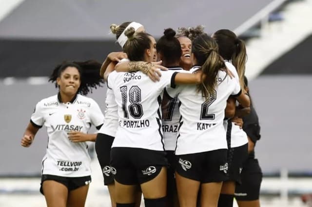 Time feminino do Corinthians goleou o Santiago Morning