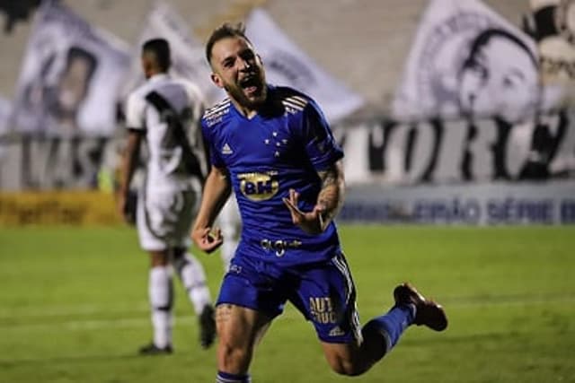 Bruno José jogou bem e ainda fez o gol da vitória celeste em Campinas