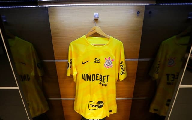 Camisa-Corinthians-Vai-de-Bet-aspect-ratio-512-320