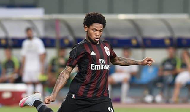 Luiz Adriano - Milan (Foto: Divulgação)