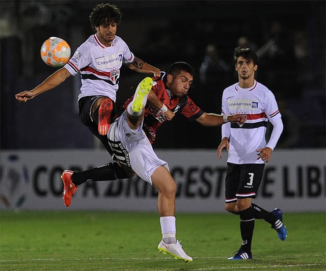 DANUBIO X SÃO PAULO (FOTO:AFP)