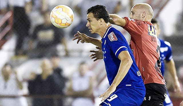 Home - Huracan x Cruzeiro (Foto: Juan Mabromata/AFP)