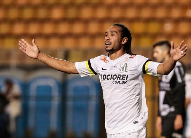 Santos x Ponte Preta - Everton Costa (Foto: Miguel Schincariol/ LANCE!Press)