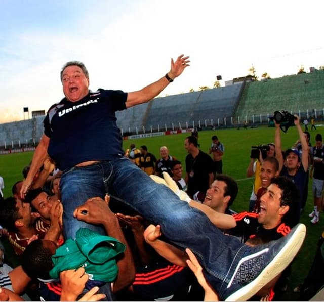 Fluminense parabenizou Abel Braga pelo Instagram (Foto: Reprodução/ Instagram)