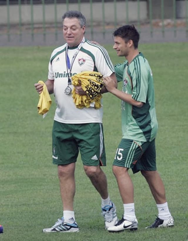 Rafael Sobis e Abel (Foto: Paulo Sergio)