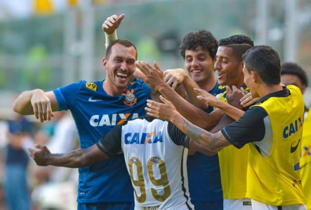 O Timão já está assegurado na Libertadores e com 99% de chances de ser campeão (foto:Daniel Oliveira / Fotoarena)