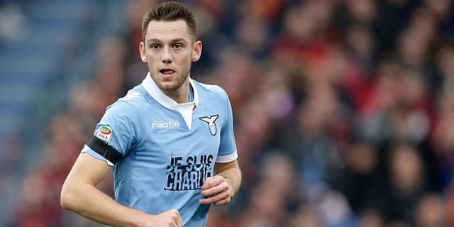 Zagueiro De Vrij não deve mais jogar nesta temporada (Foto: AFP)