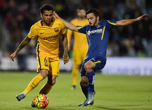 Daniel Alves estava em campo no jogo contra o Getafe, no sábado (Foto: Javier Soriano)