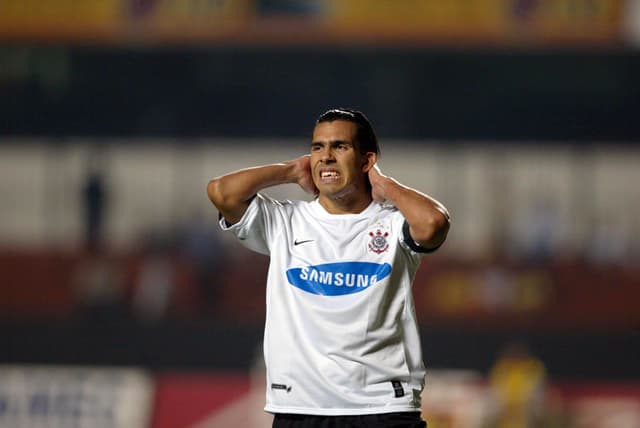 Tevez pelo Corinthians (Foto: Ari Ferreira/Lancpress!)