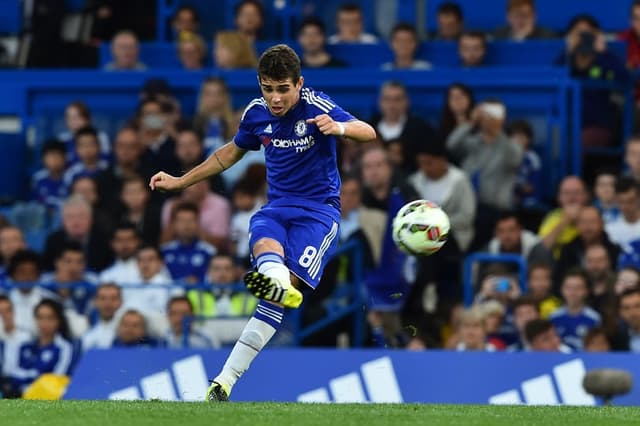 O meia Oscar é mais um dos brasileiros no Chelsea (Foto: AFP / BEN STANSALL)