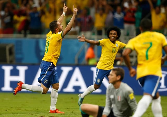 Brasil 3 x 0 Peru (Eliminatórias)