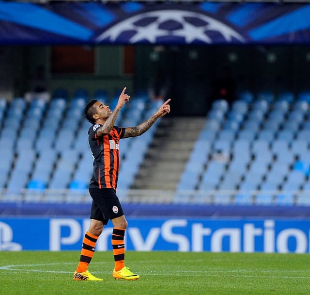 Atacante, revelado pelo Vasco, é o destaque do Shakhtar Donetsk (Foto: AFP / RAFA RIVAS)