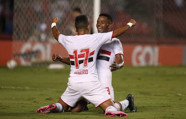 'Neymar do Nordeste' teve bom começo no São Paulo, quando dirigido por Osorio (Foto: Rubens Chiri)