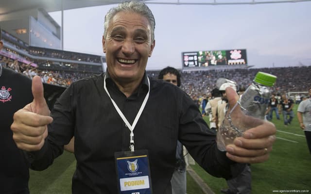 Tite durante a festa corintiana do hexacampeonato brasileiro (Foto: Daniel Augusto Jr)