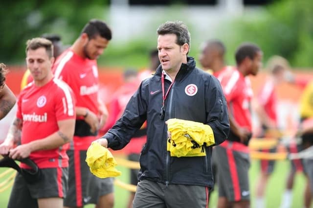 Argel Fucks só divulgará escalação do Inter momentos antes do jogo contra o Flu (Foto: Ricardo Duarte)