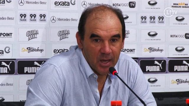 Ricardo comenta sobre jogadores que deixam Bota e caso Arão