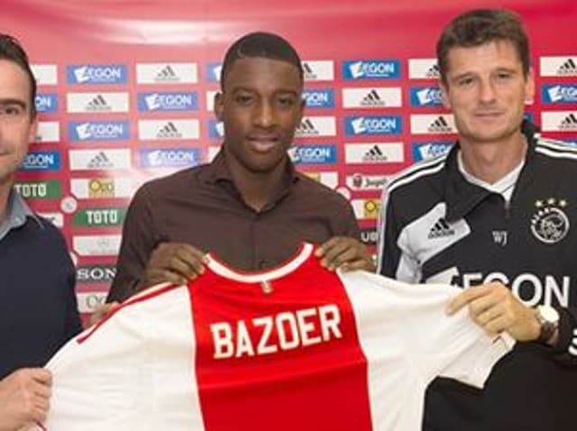 Bazoer, do Ajax, está na mira do Barcelona (Foto: Divulgação)