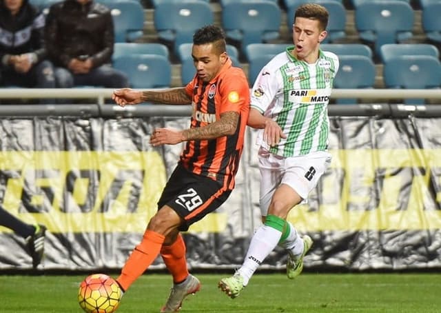 Alex Teixeira fez mais um no Campeonato Ucraniano (Foto: Divulgação)