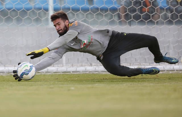 Alisson terminou o ano como titular da Seleção Brasileira (Foto: Rafael Ribeiro/CBF)