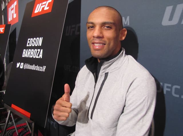 Edson Barboza encara Tony Ferguson em busca de um lugar no topo da divisão