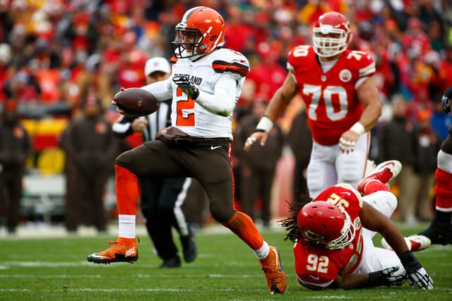 CLEVELAND BROWNS x KANSAS CITY CHIEFS (foto:PETER AIKEN / GETTY IMAGES NORTH AMERICA / AFP)