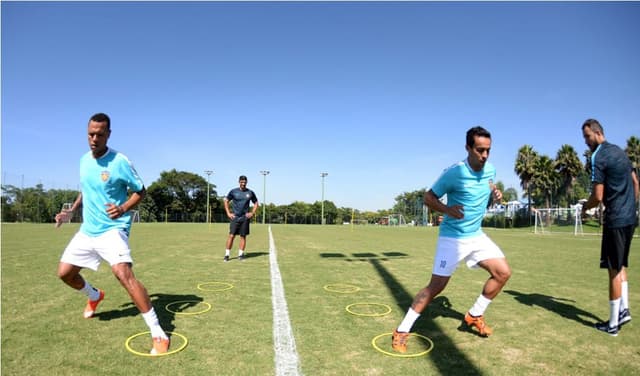 Treino de Jadson e Luis Fabiano no Tianjin Quanjian (CHN)