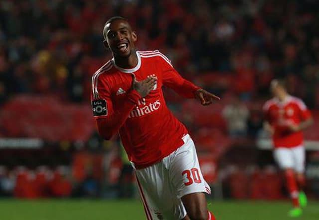 Talisca - Oriental x Benfica