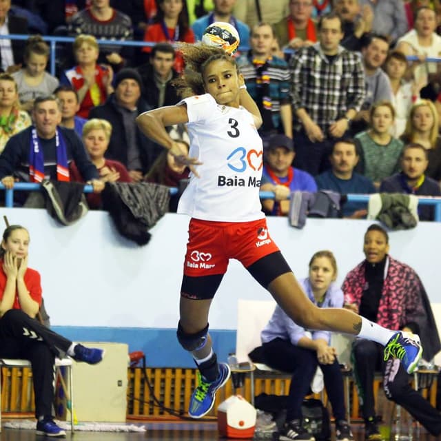 Alexandra Nascimento pela segunda rodada do returno da Champions League/ Foto: EHF