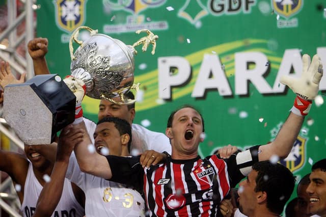 No ano de 2008, novamente Rogério Ceni ergue a taça de Campeonato Brasileiro pelo São Paulo