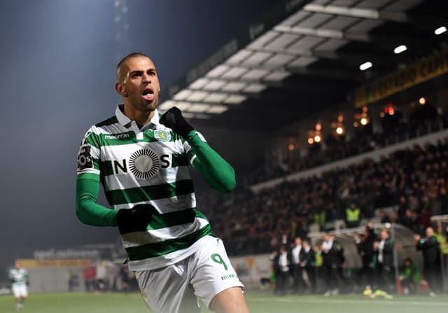 Slimani - Paços de Ferreira x Sporting (Foto: Francisco Leong / AFP)