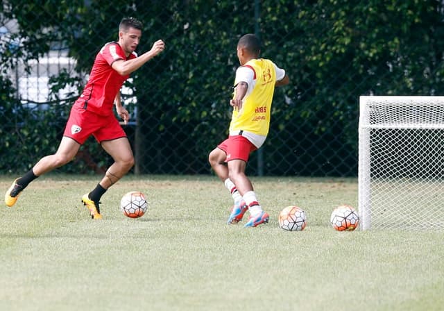 Calleri - Treino do São Paulo