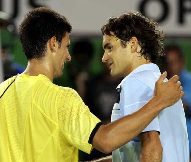 Na primeira vez em que se enfrentaram no Australian Open, em 2007, Federer passou fácil por Novak Djokovic