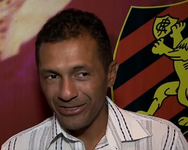 Leonardo - Ex atacante do Sport