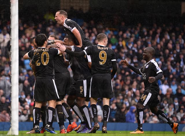 Veja as imagens da vitória do Leicester sobre o Manchester City no Etihad Stadium neste sábado