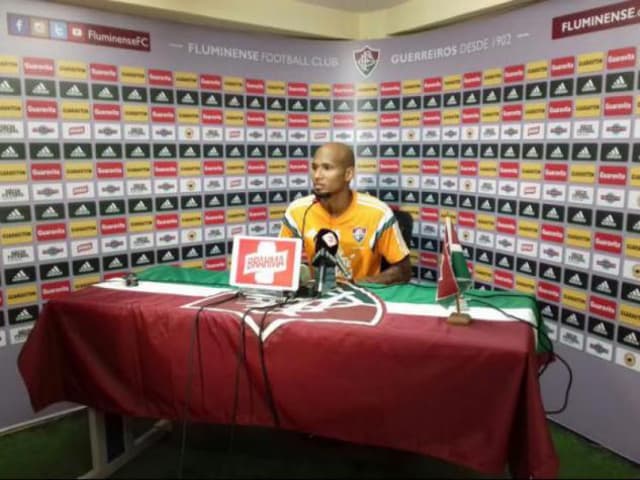 Wellington Silva coletiva no Flu