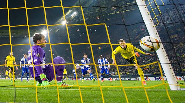 HOME - Borussia Dortmund x Porto - Liga Europa - Lukasz Piszczek (Foto: Guido Kirchner/AFP)