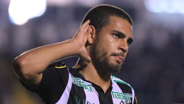 Clayton saiu do Figueirense rumo ao Galo (Foto: Luiz Henrique / Figueirense FC)