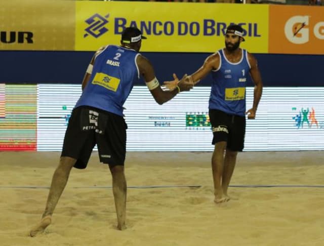 Pedro Solberg e Evandro estrearam na temporada em 2016 em Maceió  (Foto: Divulgação/Matheus Vidal/CBV)