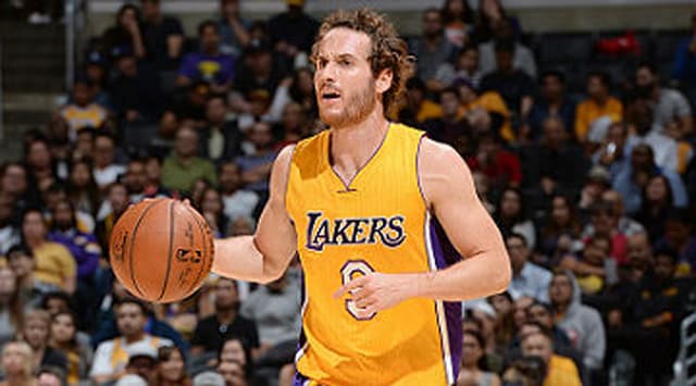 Marcelinho Huetas, jogador do Los Angeles Lakers