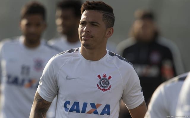 Luciano, em treino do Corinthians (Foto: Daniel Augusto Jr/Ag. Corinthians)